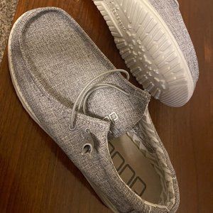 NWOT Mens Hey Dude Shoes